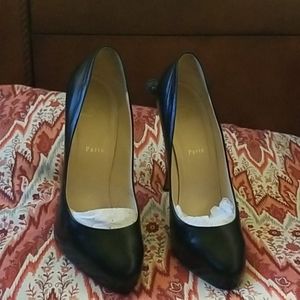 Authentic! Christian Louboutin black leather heels